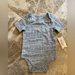 Cat & Jack Gray Short Sleeve Baby Onesie